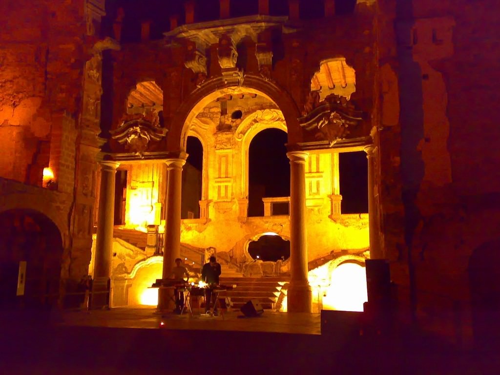 Vas Preview. Videoarte+Sonar livehttps://www.exibart.com/repository/media/eventi/2008/09/vas-preview.-videoartesonar-live.jpg