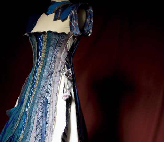 Manifesto del vestito antineutrale. Interpretazioni contemporanee dell’abito nell’arte