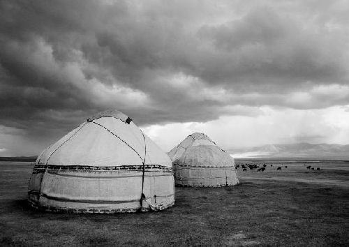 Roberto Mariani – Forme e sostanza. Immagini dal Kyrgyzstan