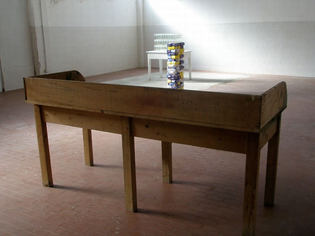 Jurij Atzei / Max Bottino – Di pane di pene – esperimento 1 – dare peso all’acquahttps://www.exibart.com/repository/media/eventi/2008/11/jurij-atzei-max-bottino-8211-di-pane-di-pene-8211-esperimento-1-8211-dare-peso-all8217acqua.jpg