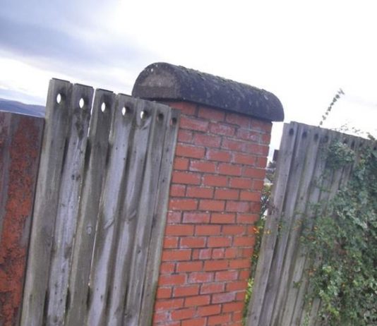 Manfred Pernice – Mauer – stücke