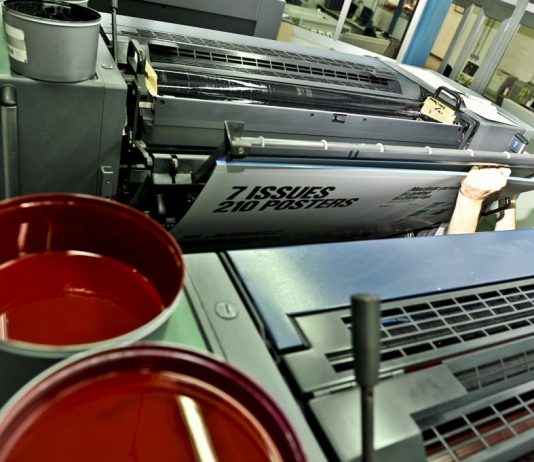 Good 50 x 70 The social communication project