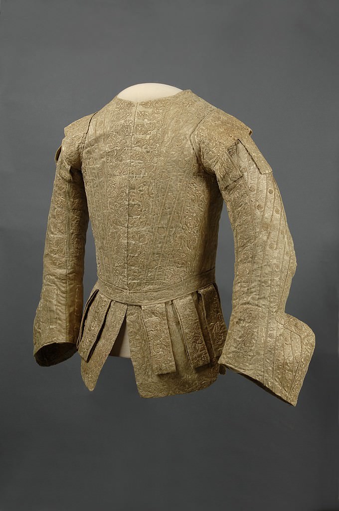 Ora d’Arte. Vestito a festa: abiti e tessuti inediti in mostrahttps://www.exibart.com/repository/media/eventi/2008/12/ora-d’arte.-vestito-a-festa-abiti-e-tessuti-inediti-in-mostra.jpg