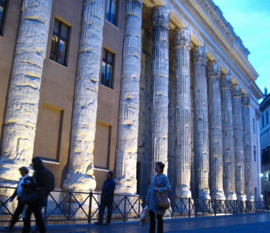 Ritratti di Poesia-In viaggio con la Poesia