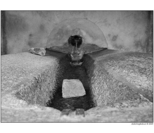 Dario Tagliabue – I Lavatoi nel triangolo Lariano e Alta Brianza Dario Tagliabue – I Lavatoi nel triangolo Lariano e Alta Brianza