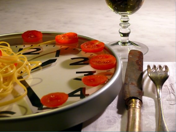 Marianna Bellorini – Ricettario d’emergenza – Guida velocehttps://www.exibart.com/repository/media/eventi/2009/04/marianna-bellorini-8211-ricettario-d8217emergenza-8211-guida-veloce.jpg