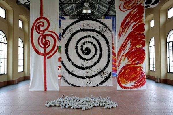 Paola Leone Morettini – Installazionihttps://www.exibart.com/repository/media/eventi/2009/04/paola-leone-morettini-8211-installazioni.jpg