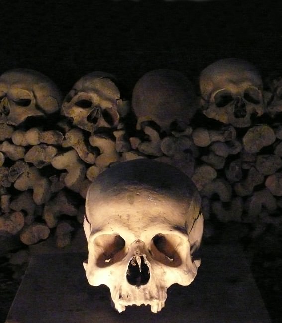 Antonio Emanuele Piedimonte – Il terzo luogo: la città purgatoriohttps://www.exibart.com/repository/media/eventi/2009/05/antonio-emanuele-piedimonte-8211-il-terzo-luogo-la-città-purgatorio.jpg