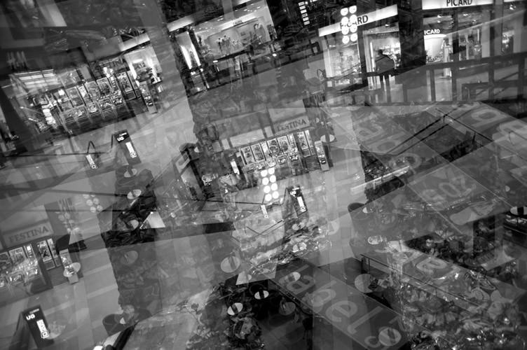 Alessia Cerqua – Visioni Multiple / Antonio Guzzardo – L’attesahttps://www.exibart.com/repository/media/eventi/2009/06/alessia-cerqua-8211-visioni-multiple-antonio-guzzardo-8211-l’attesa.jpg