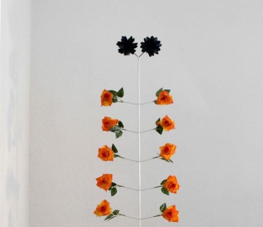 Helmut Pizzinini – Plastic Flower Sculpture # 1