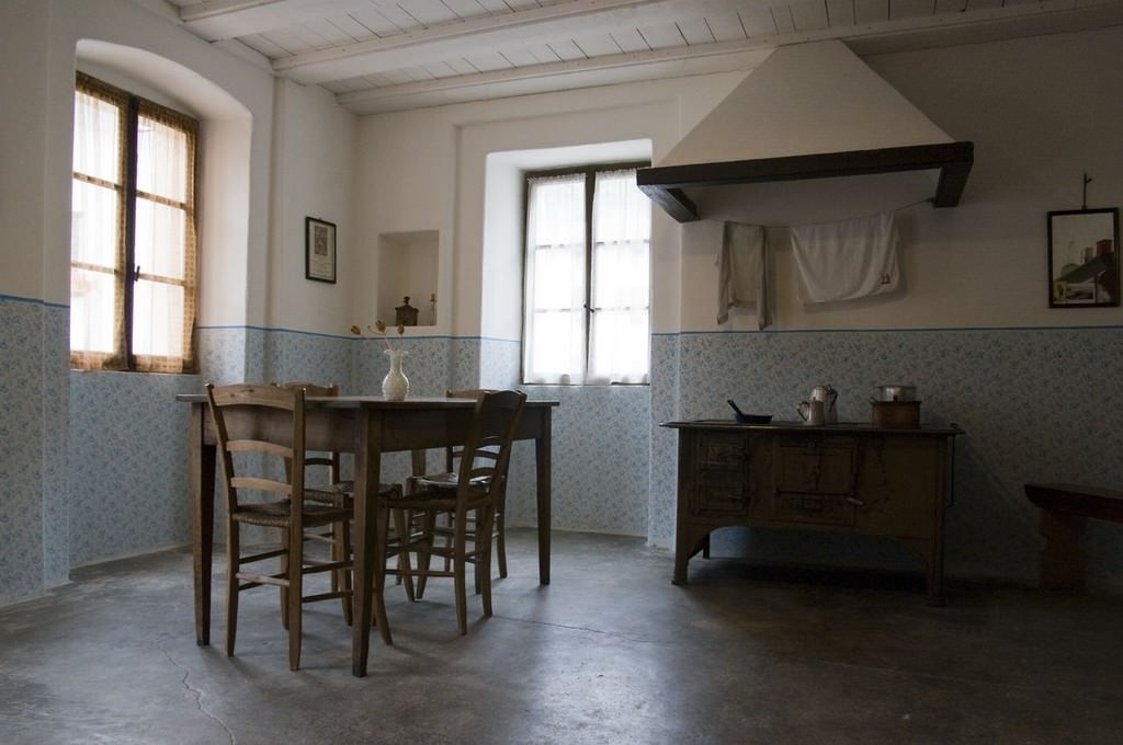 Soggetto Montagna Donnahttps://www.exibart.com/repository/media/eventi/2009/07/soggetto-montagna-donna.jpg