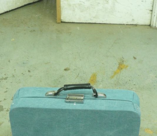 Lee Kit – A Suitcase