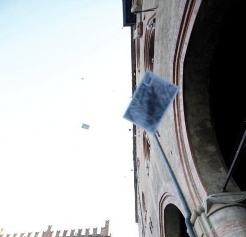 Anna Valeria Borsari – Fuori dal monumento