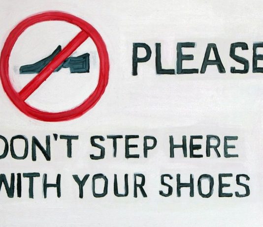 Lucia Veronesi – Please don’t step here with your shoes