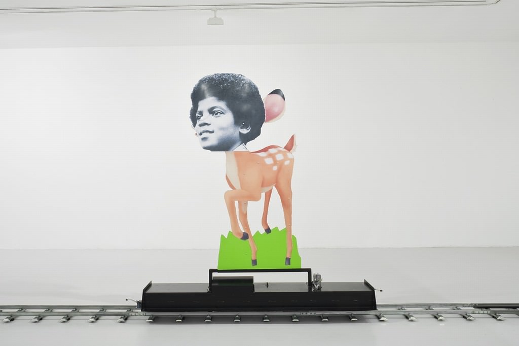 Tobias Rehberger – Beat Me!https://www.exibart.com/repository/media/eventi/2010/02/tobias-rehberger-8211-beat-me.jpg