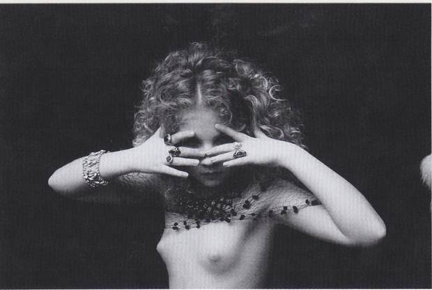 Irina Ionesco – Scatti di un’agnostica della lucehttps://www.exibart.com/repository/media/eventi/2010/03/irina-ionesco-8211-scatti-di-un8217agnostica-della-luce.jpg