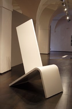 Rita Siragusa – Black and White meet Red. Iron Sculptures