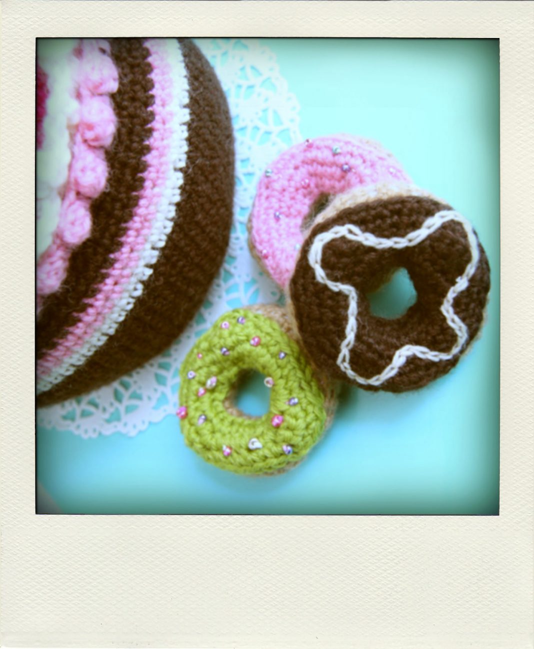 Yes We Knit cafè. Moderni intrecci fra arte e societàhttps://www.exibart.com/repository/media/eventi/2010/04/yes-we-knit-cafè.-moderni-intrecci-fra-arte-e-società-1068x1298.jpg