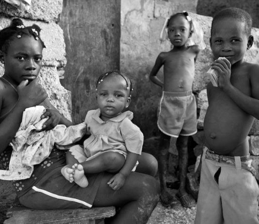 Albertina D’Urso – Ti Moun Yo. Children of Haiti