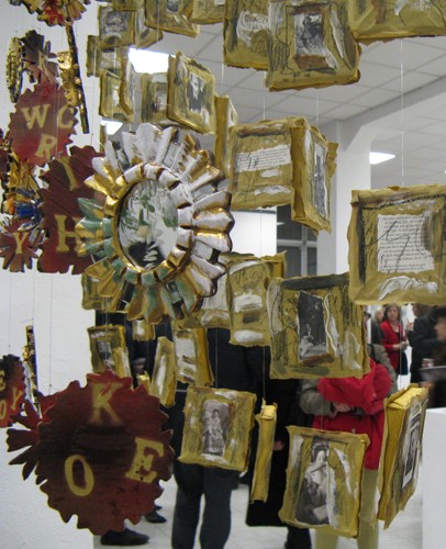 Marisa Settembrini – Cede alla luce di perla il cielohttps://www.exibart.com/repository/media/eventi/2010/05/marisa-settembrini-8211-cede-alla-luce-di-perla-il-cielo.jpg