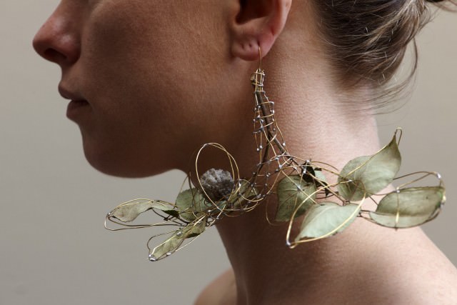 Domani a Palermo #12 – Sissi – La fantasia morde nella piega in bilicohttps://www.exibart.com/repository/media/eventi/2010/06/domani-a-palermo-12-8211-sissi-8211-la-fantasia-morde-nella-piega-in-bilico.jpg