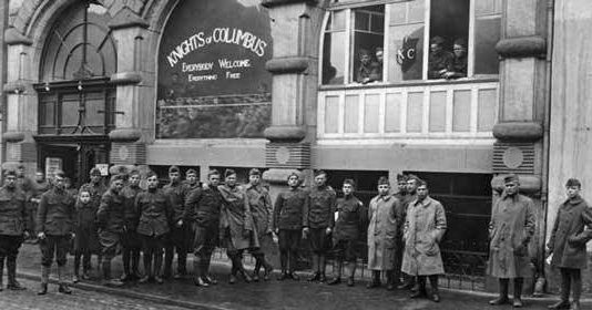 Everybody welcome. Everything free. I Cavalieri di Colombo e Roma celebrazione di 90 anni di amicizia Everybody welcome. Everything free. I Cavalieri di Colombo e Roma celebrazione di 90 anni di amicizia