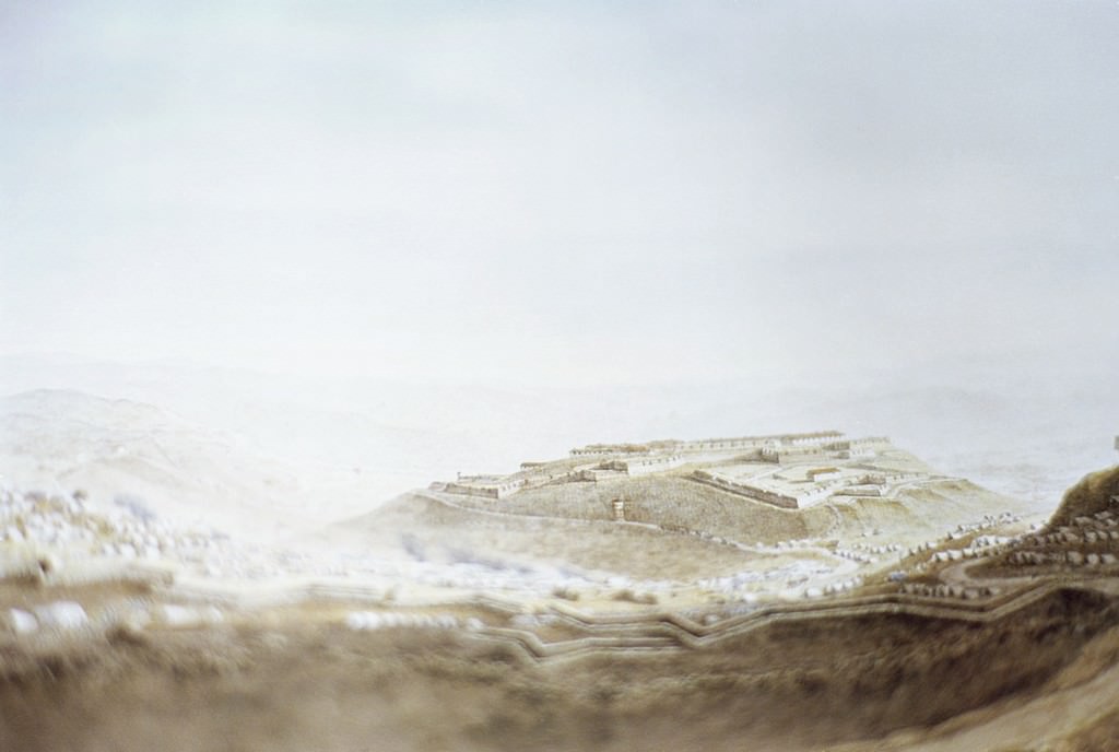 Marco Campanini – Il piano immaginario: nuove rappresentazioni dello spazio nella fotografia contemporaneahttps://www.exibart.com/repository/media/eventi/2010/06/marco-campanini-8211-il-piano-immaginario-nuove-rappresentazioni-dello-spazio-nella-fotografia-contemporanea.jpg