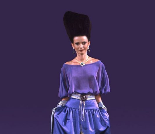 Raffaella Curiel – Arte e moda