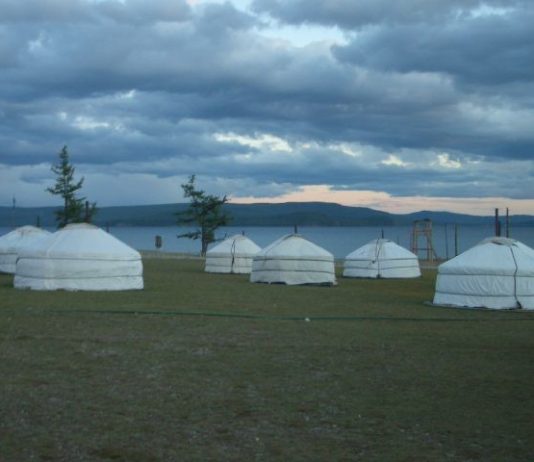 Marilena Gulletta – Corpi nomadi. Uomini culture ed architetture solidali