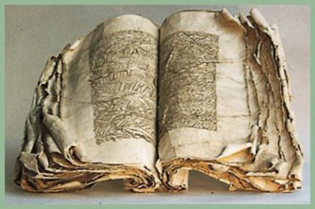 Vito Capone – Libri da guardarehttps://www.exibart.com/repository/media/eventi/2010/07/vito-capone-8211-libri-da-guardare.jpg