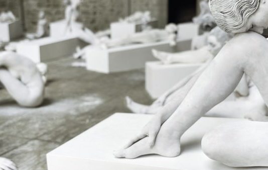 Vanessa Beecroft – VBmarmi.carrara