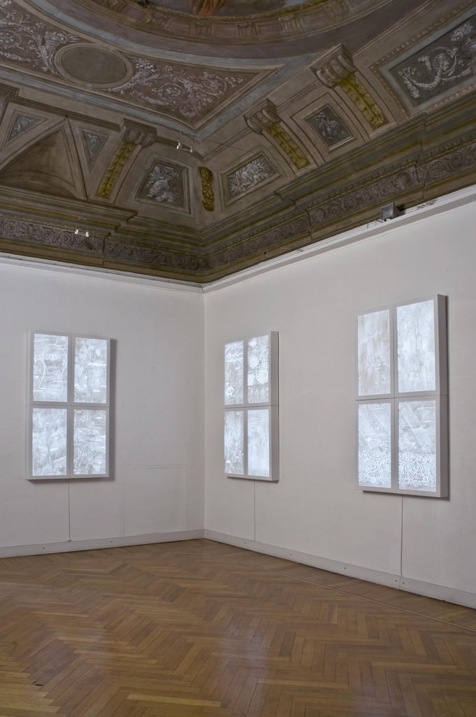 Alexander Brodsky – Finestre ciechehttps://www.exibart.com/repository/media/eventi/2010/09/alexander-brodsky-8211-finestre-cieche.jpg