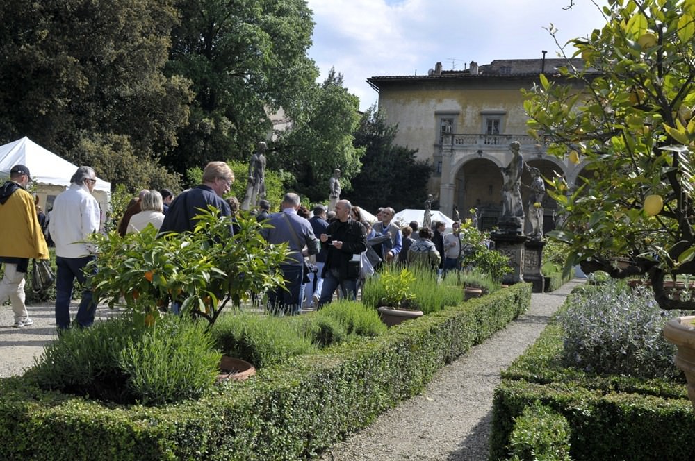 Artigianato e Palazzo 2011https://www.exibart.com/repository/media/eventi/2011/03/artigianato-e-palazzo-2011.jpg