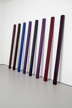 La scultura il Minimalismo eccentrico e le opere di McCracken La scultura il Minimalismo eccentrico e le opere di McCracken