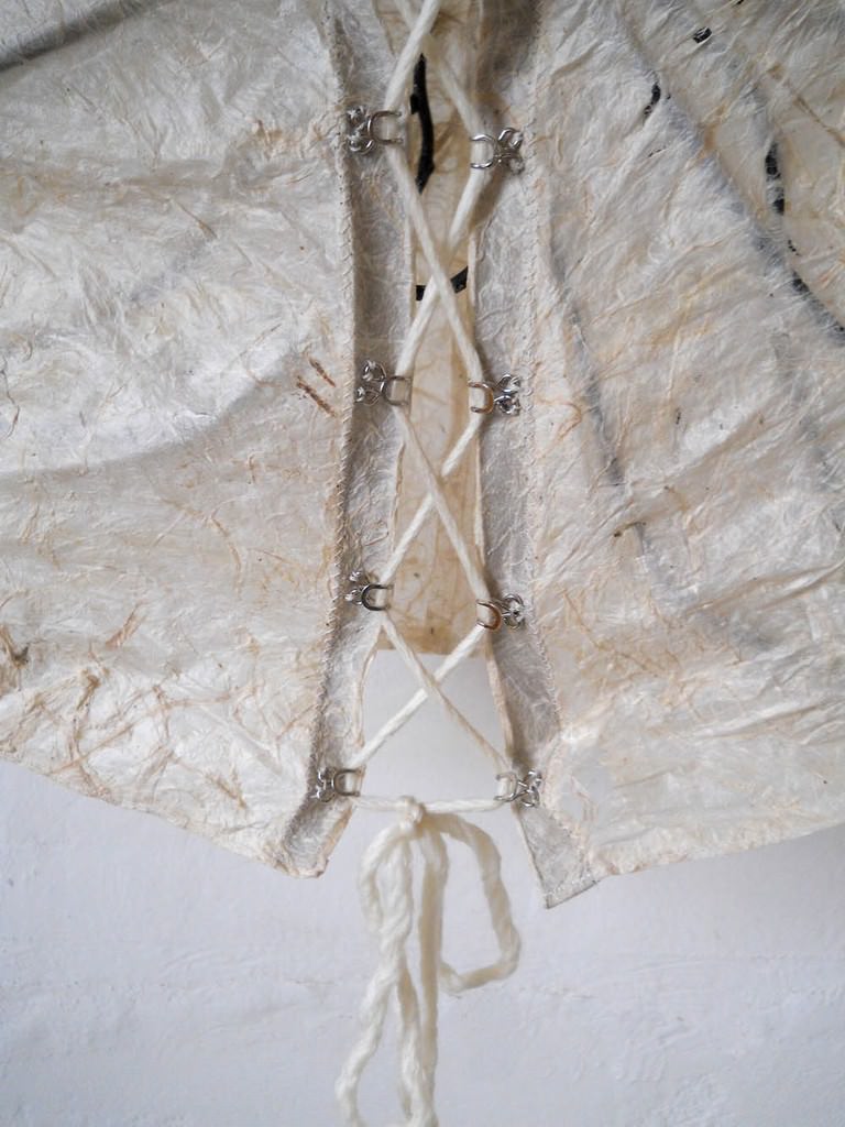 Sandy Flinto – Apparire/scomparirehttps://www.exibart.com/repository/media/eventi/2011/03/sandy-flinto-8211-apparirescomparire.jpg