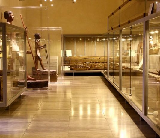 Schiaparelli illumina Schiaparelli