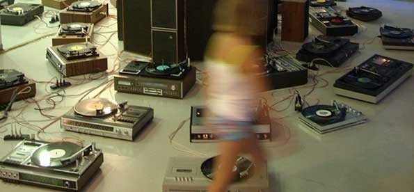 Sergio Limonta – Gravity one fleeting visionhttps://www.exibart.com/repository/media/eventi/2011/04/sergio-limonta-8211-gravity-one-fleeting-vision.jpg