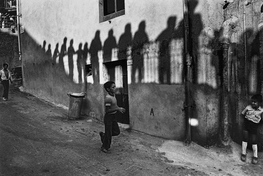Ferdinando Scianna – Fotografiehttps://www.exibart.com/repository/media/eventi/2011/05/ferdinando-scianna-8211-fotografie.jpg