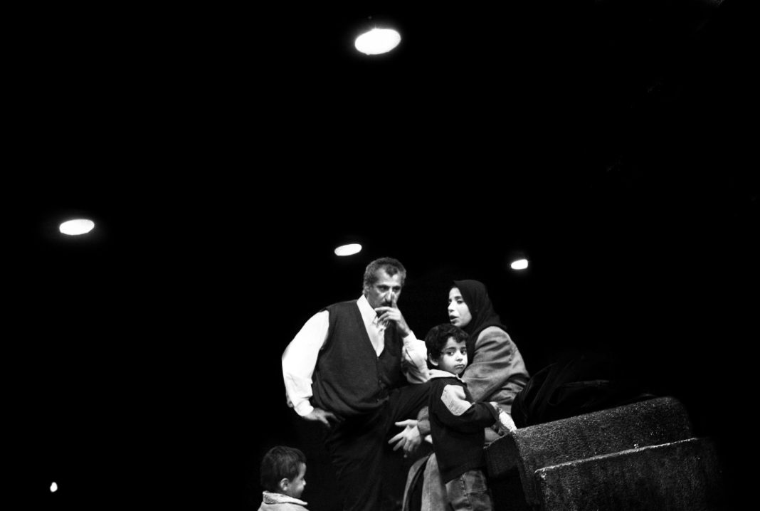 Giulio Rimondi – Beirut Nocturnehttps://www.exibart.com/repository/media/eventi/2011/05/giulio-rimondi-8211-beirut-nocturne-4-1068x718.jpg