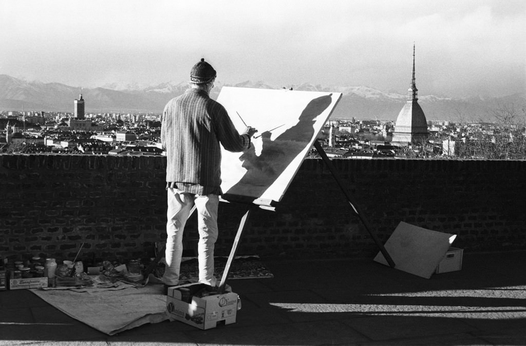 Zoltan Nagy – Per vederti meglio Torino! Otto anni di passeggiate in cittàhttps://www.exibart.com/repository/media/eventi/2011/05/zoltan-nagy-8211-per-vederti-meglio-torino-otto-anni-di-passeggiate-in-città.jpg