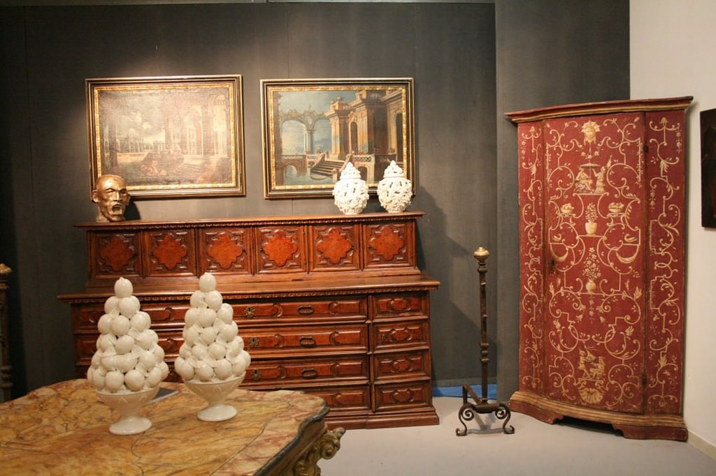 Mostra Mercato Nazionale d’Antiquariatohttps://www.exibart.com/repository/media/eventi/2011/06/mostra-mercato-nazionale-d’antiquariato.jpg