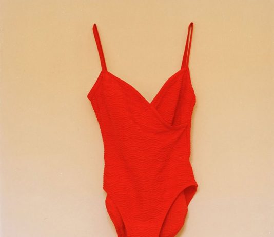 Jeannette Montgomery Barron – My Mother’s Clothes