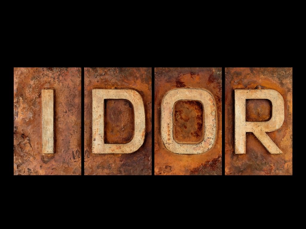 Rocco Dubbini – I marinai valgono più delle navi, le opere d’arte valgono più degli artistihttps://www.exibart.com/repository/media/eventi/2011/10/rocco-dubbini-8211-i-marinai-valgono-più-delle-navi-le-opere-d8217arte-valgono-più-degli-artisti.jpg