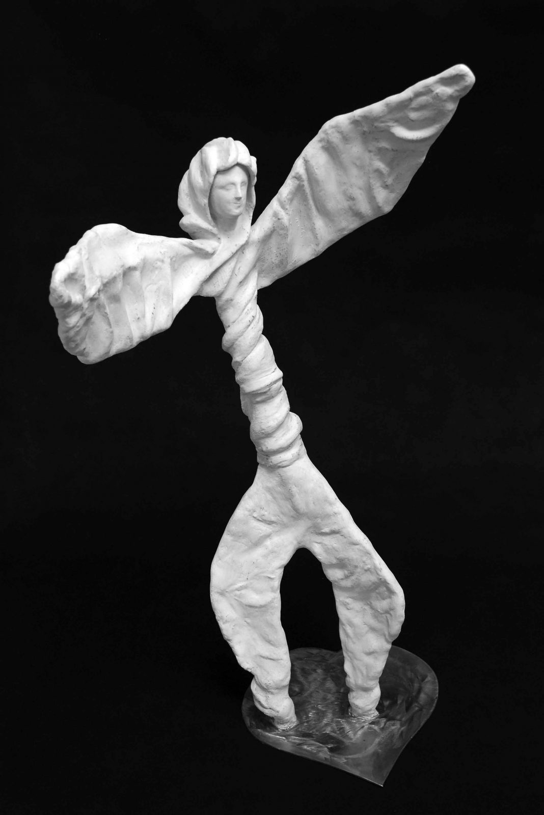 Gianni Martinetti – La corte del Sole, con riflessi scultorei della Terrahttps://www.exibart.com/repository/media/eventi/2011/11/gianni-martinetti-8211-la-corte-del-sole-con-riflessi-scultorei-della-terra-1068x1601.jpg