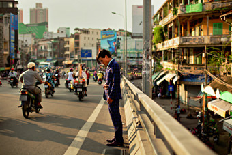 Dorothy Hong – Saigon Glances