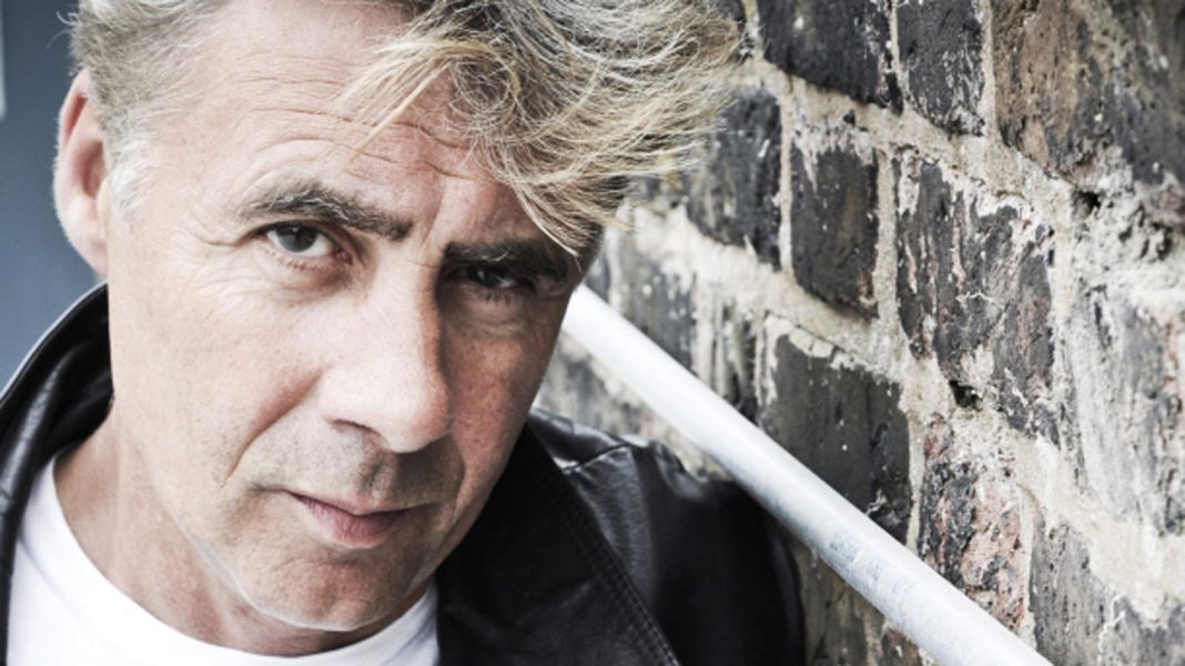 Glen Matlock from Sex Pistolshttps://www.exibart.com/repository/media/eventi/2011/12/glen-matlock-from-sex-pistols-1068x600.jpg
