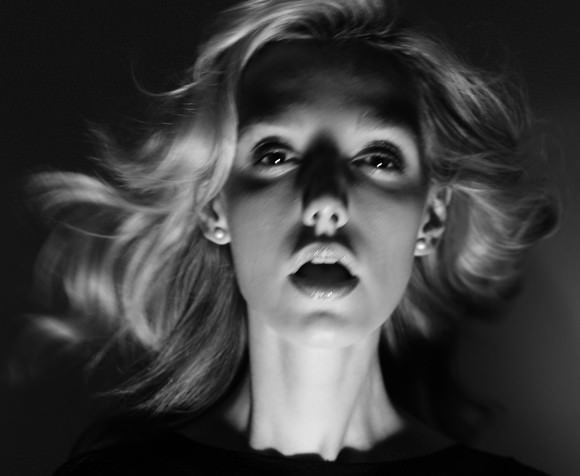 Federico Peltretti – Old women, new romanticismhttps://www.exibart.com/repository/media/eventi/2012/03/federico-peltretti-8211-old-women-new-romanticism.jpg