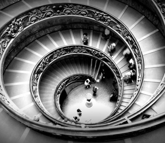 Ronnj Medini – I Love Black & White