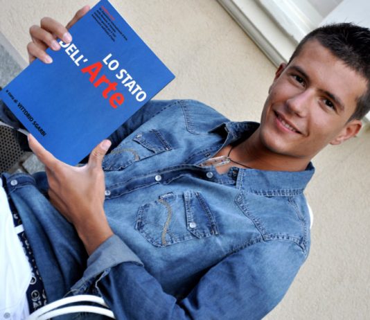 Alla conferenza ”ITALIAN LIBERTY” si presenterà anche il catalogo della 54° Biennale di Venezia, Padiglione Italia, a cura di Vittorio Sgarbi Alla conferenza ”ITALIAN LIBERTY” si presenterà anche il catalogo della 54° Biennale di Venezia, Padiglione Italia, a cura di Vittorio Sgarbi