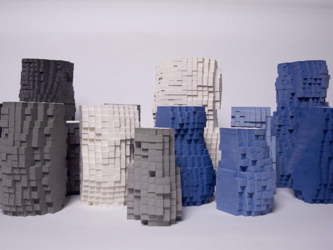 Julian F. Bond – Pixel vases landscapehttps://www.exibart.com/repository/media/eventi/2012/05/julian-f.-bond-8211-pixel-vases-landscape-1068x801.jpg